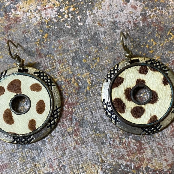 Jewelry For Less - Picture 14 of 15